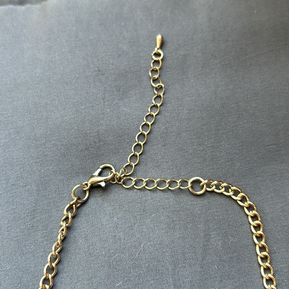 Pink Daisy handmade simple short necklace - Picture 3 of 3